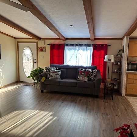 Spacious Cozy Getaway ! King Bed, Game Room, Out Door Patio Cairo 외부 사진