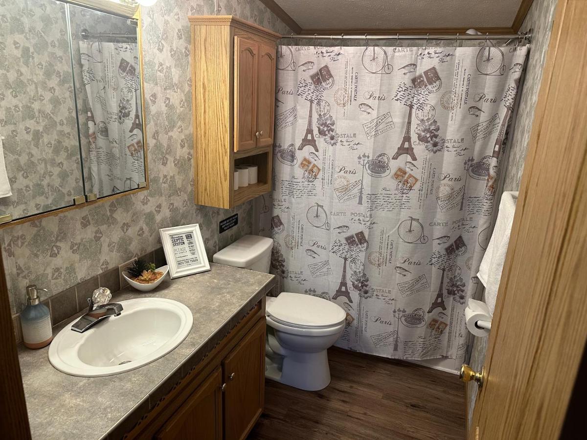 Spacious Cozy Getaway ! King Bed, Game Room, Out Door Patio Cairo 외부 사진